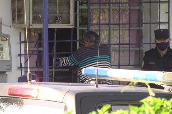 Tensión en la Toma Vieja: Se entregó el hombre que amenazaba con incinerarse