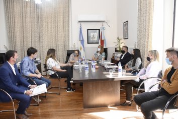 La provincia entregó la personería jurídica a tres asociaciones de la comunidad