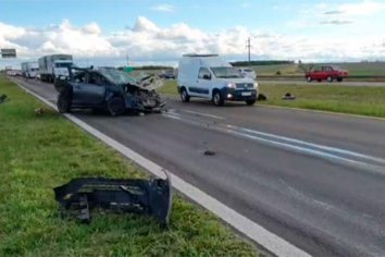 Hombre falleció tras despistar y volcar con su auto sobre la autovía Artigas