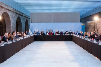 En Cofesa se acordaron detalles del pase sanitario y la aplicación de dosis de refuerzo