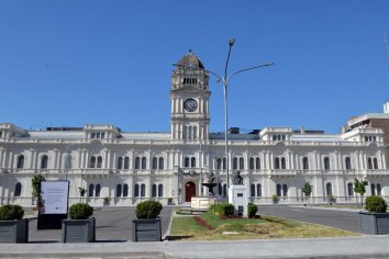 La provincia aumentó códigos salariales y el monto de los contratos de obra