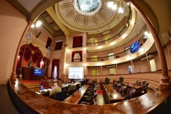La Legislatura vota la intervención de Gilbert