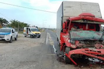 Paraná: impactante accidente vial entre dos camiones