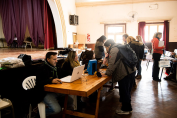 Oficinas a la Comunidad brindó servicios en la Escuela Hogar