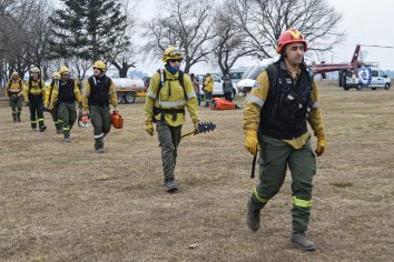 170 brigadistas en tres comandos operativos continúan trabajando para combatir incendios en el delta