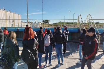 Alumnos de Anacleto Medina visitaron la planta potabilizadora Echeverría