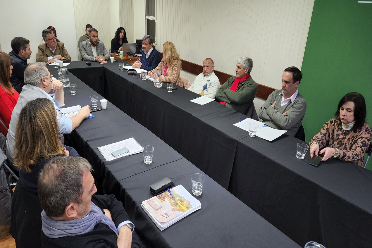 El aumento a estatales y docentes llegará a casi el 60 por ciento y ...