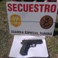 Con una réplica de arma de fuego asaltó a una empleada y se llevó el dinero de la caja