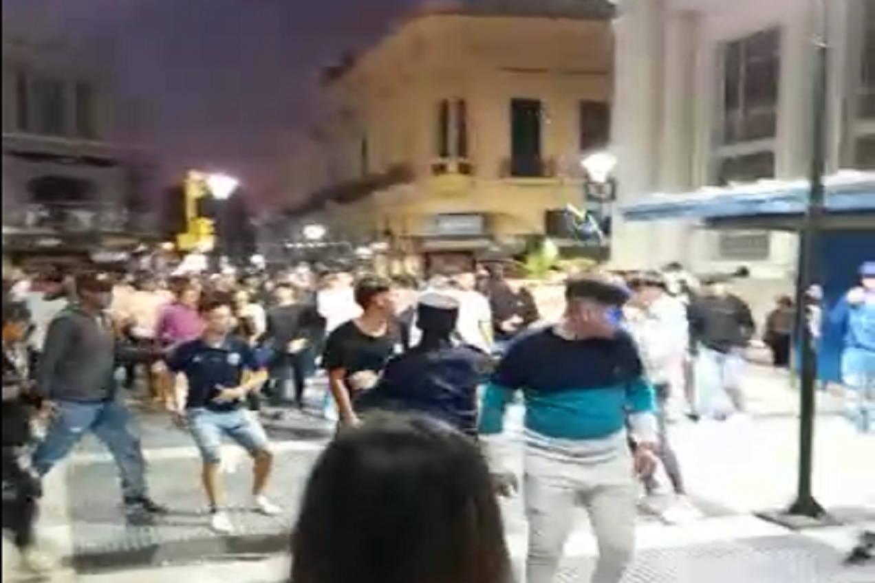 Desde el municipio prohibieron los bailables en el Club Social de Paraná -  Noticias | La voz 90.1