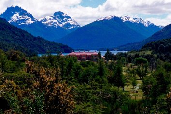 Filtraron chats de jueces federales y funcionarios de CABA por un vuelo privado a Lago Escondido