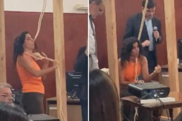 Un fiscal simuló el crimen de una docente en el juicio para demostrar que fue un femicidio