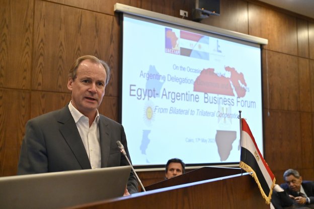 Bordet busca ampliar el comercio con Egipto y las inversiones en la Región Centro
