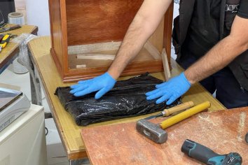 Descubrieron más de 70 kilos de cocaína ocultos en una encomienda