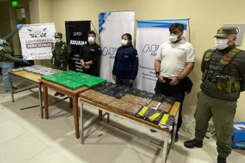 Muebles blancos: La Aduana descubrió más de 70 kg de cocaína en una encomienda