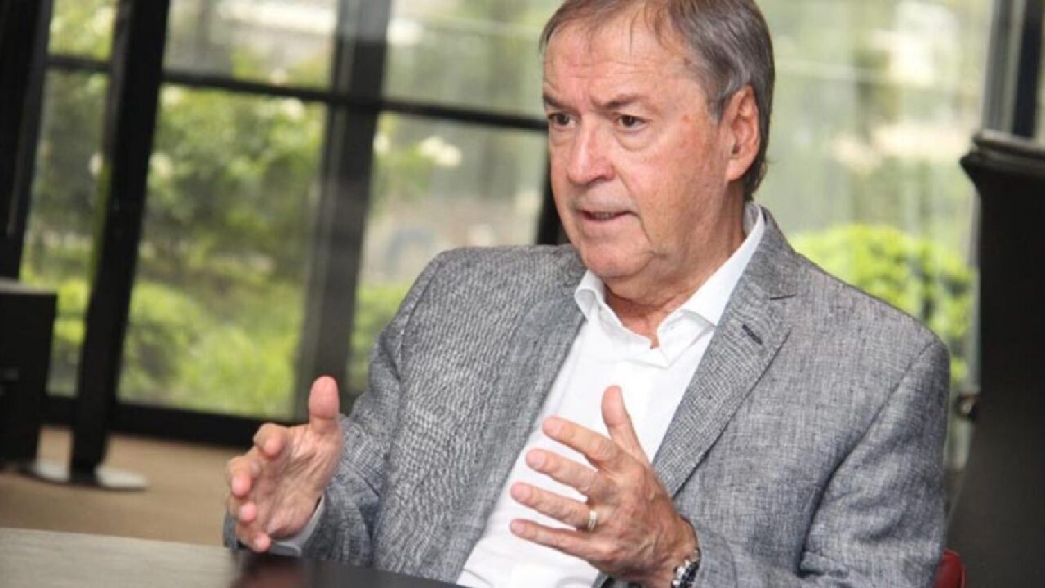 Schiaretti se suma a Macri y pide la renuncia de Adorni