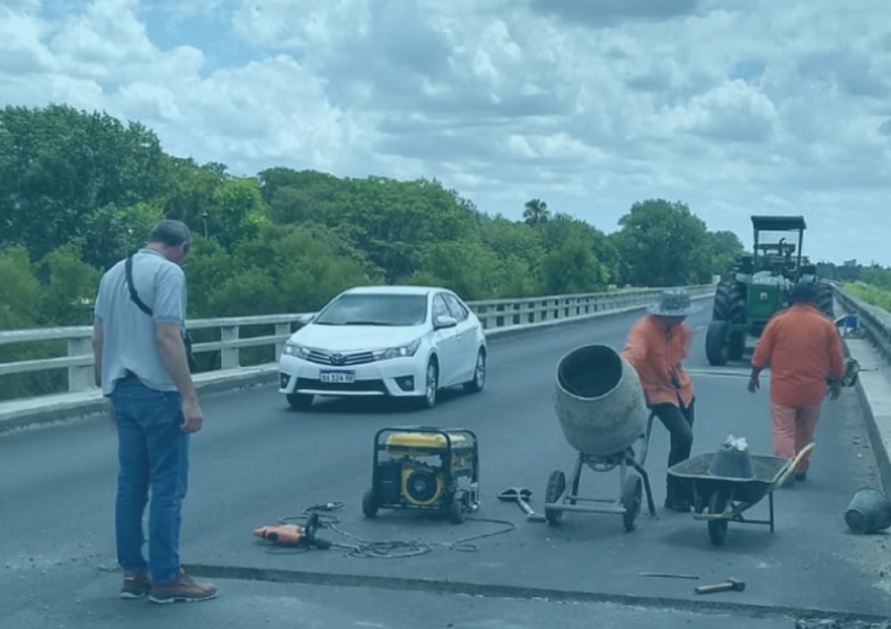 Tareas de mantenimiento en la Ruta Nacional Nº 12 - Noticias | La voz 90.1