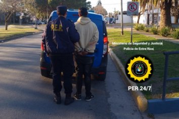 Daños e intento de hurto en polideportivo municipal