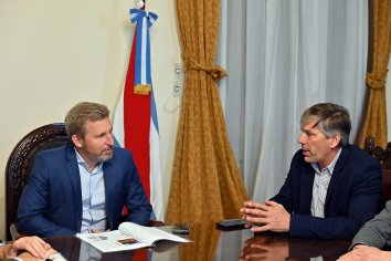 El gobernador se interiorizó sobre un proyecto que incluye a cooperativas agrícolas entrerrianas