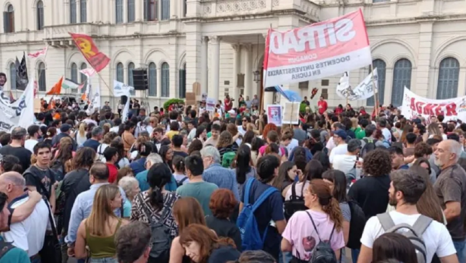 Godoy: Vamos a marchar con firmeza pero también con responsabilidad institucional