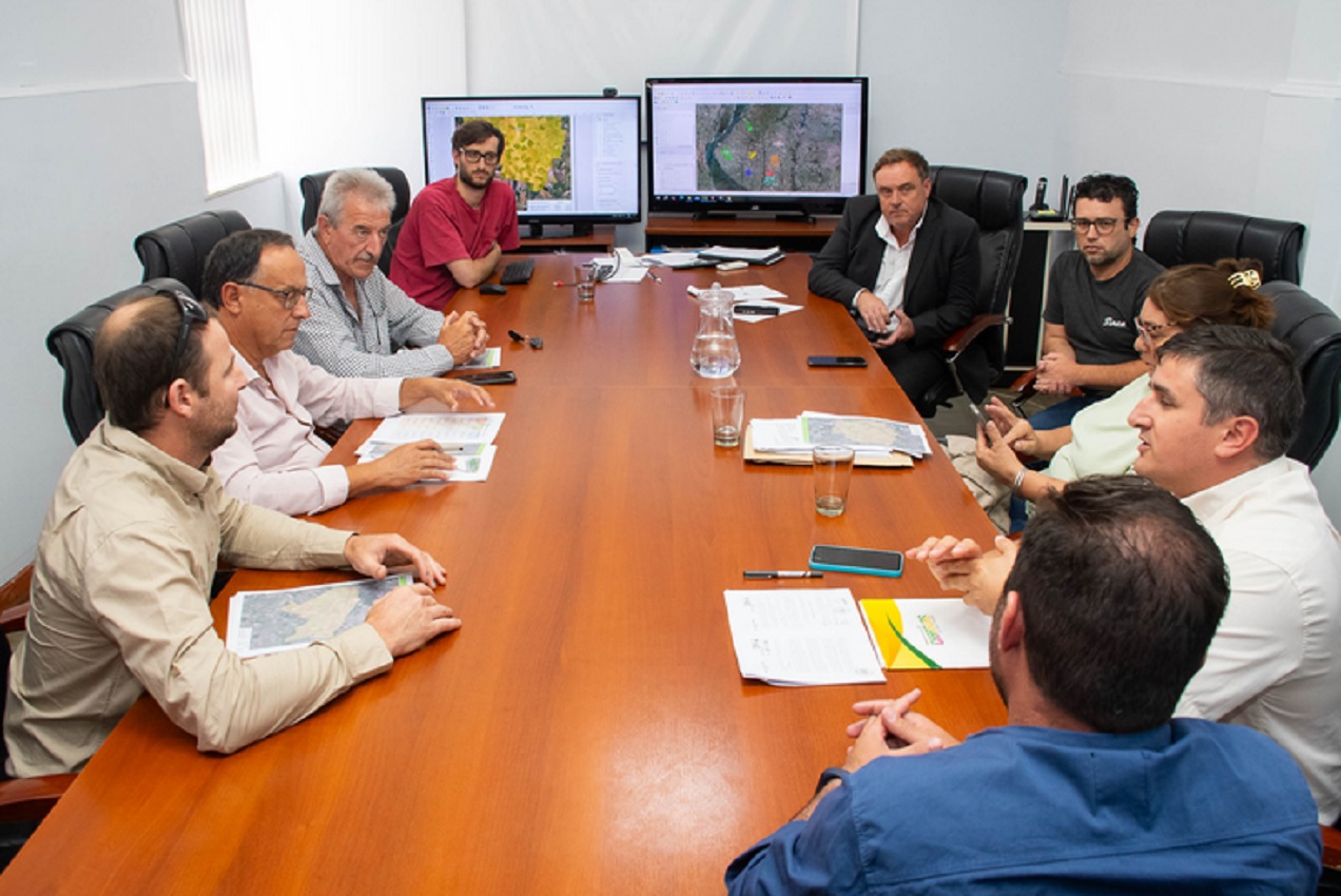 Planifican trabajos en caminos productivos de diferentes departamentos entrerrianos