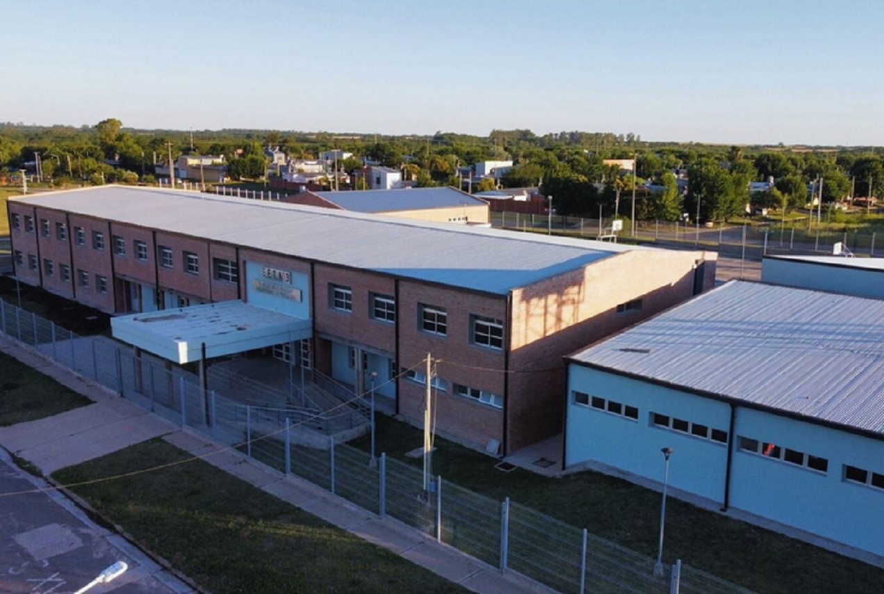 La EET Nº 3 Marsiglia avanza con la mudanza para iniciar el ciclo lectivo en su nuevo edificio