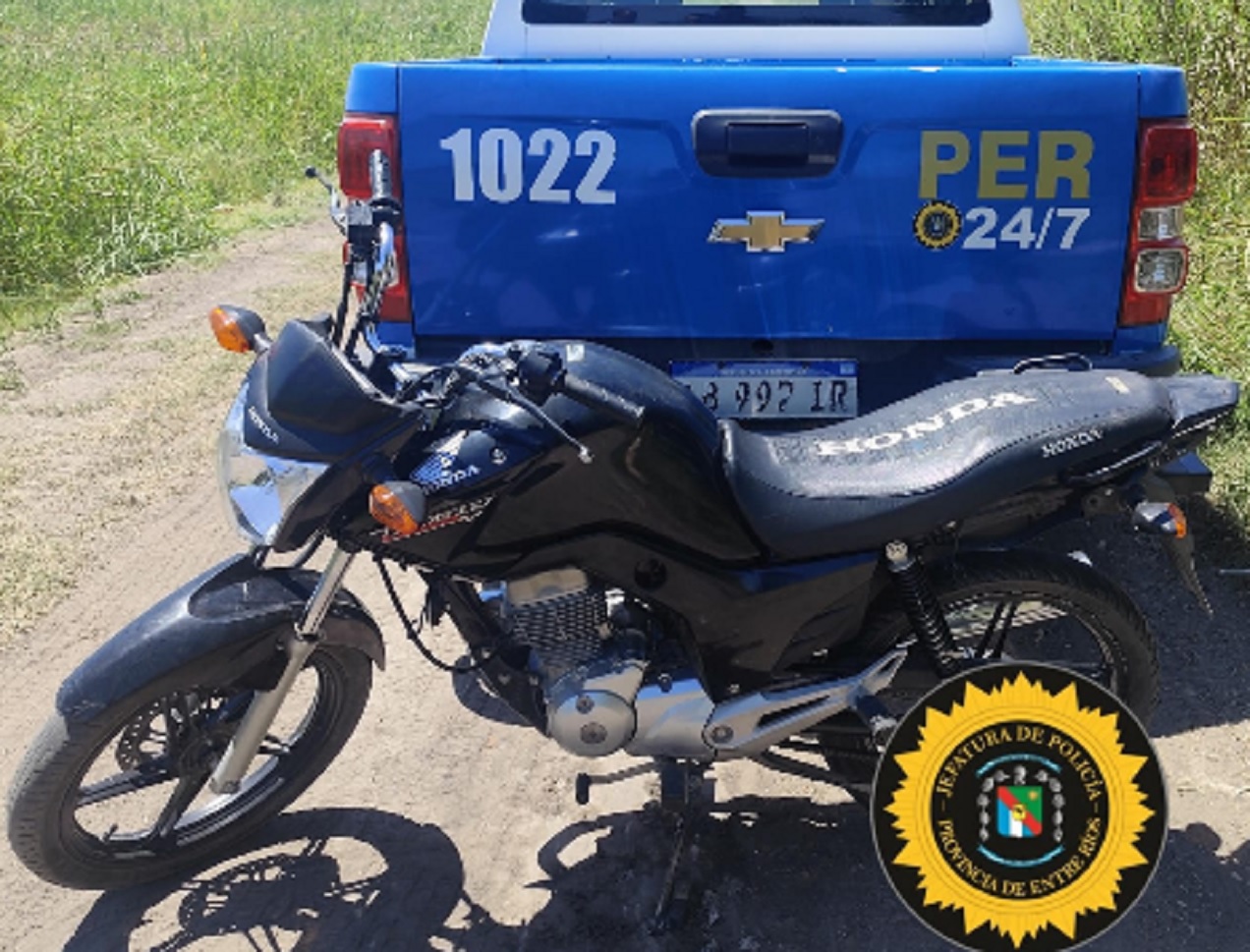 Encontraron entre pastizales una moto que había sido robada ayer