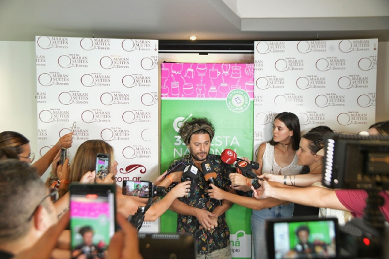 Raly Barrionuevo: Las canciones son las que quedan