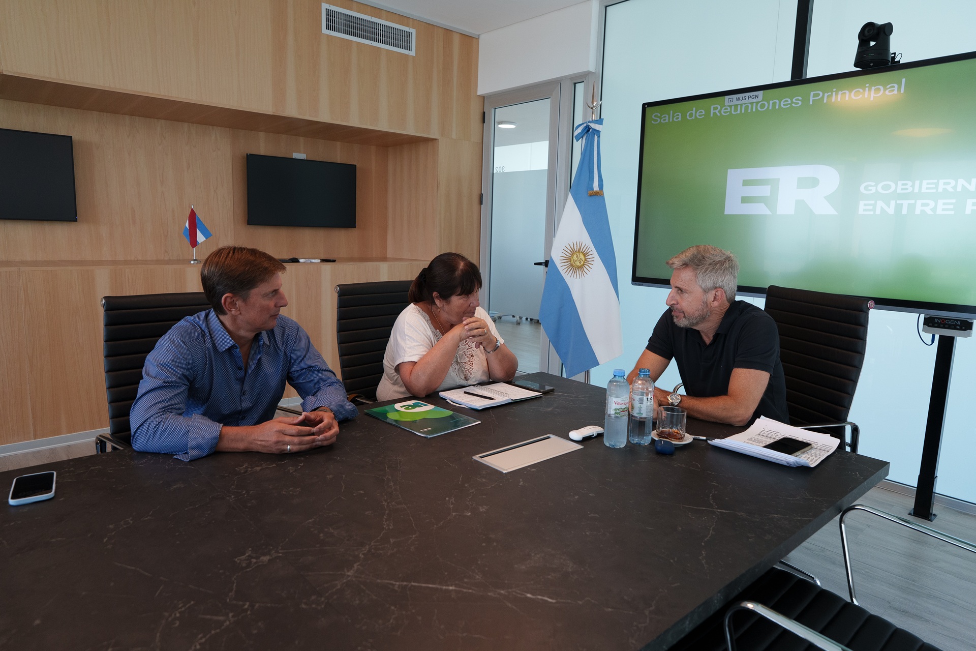 El gobernador y la intendenta de Villa Elisa avanzaron en una agenda de infraestructura y salud