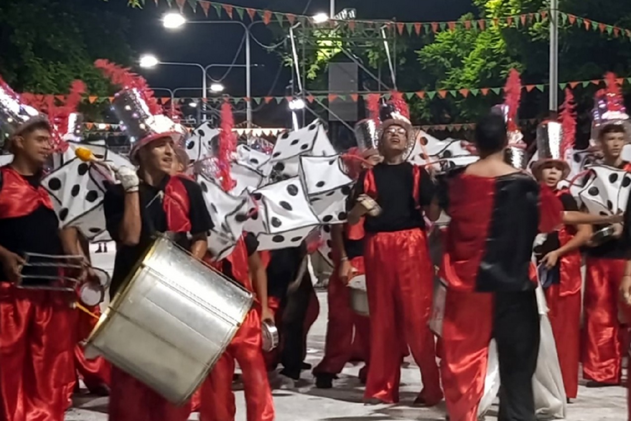 Paraná vivió la tercera noche de competencia de los Carnavales 2026
