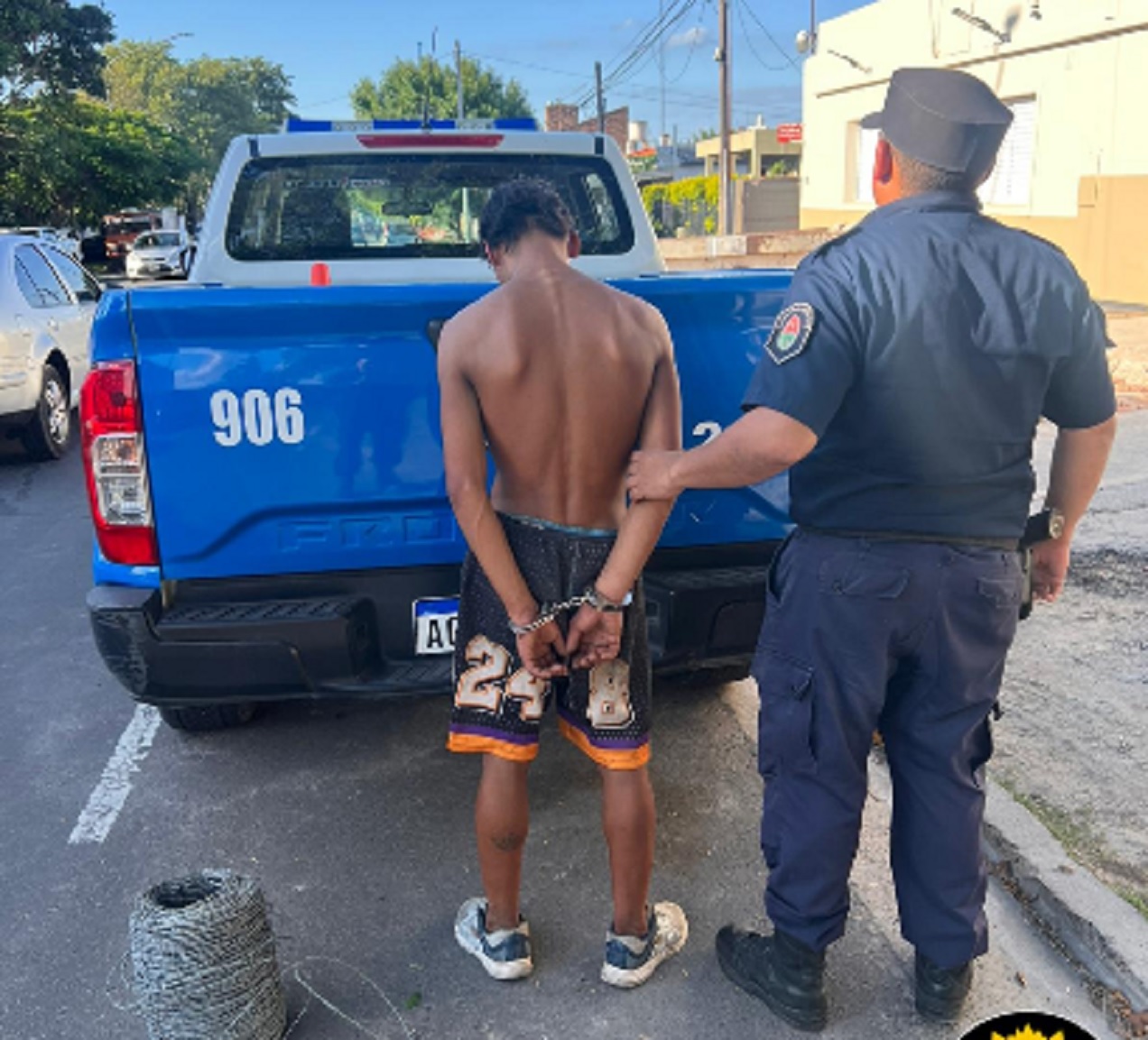 Robó en una vivienda un rollo de alambre de púa