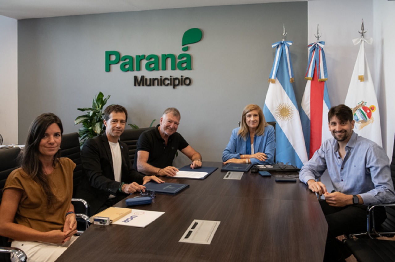 La Municipalidad firmó un convenio de colaboración con la Universidad del Gran Rosario