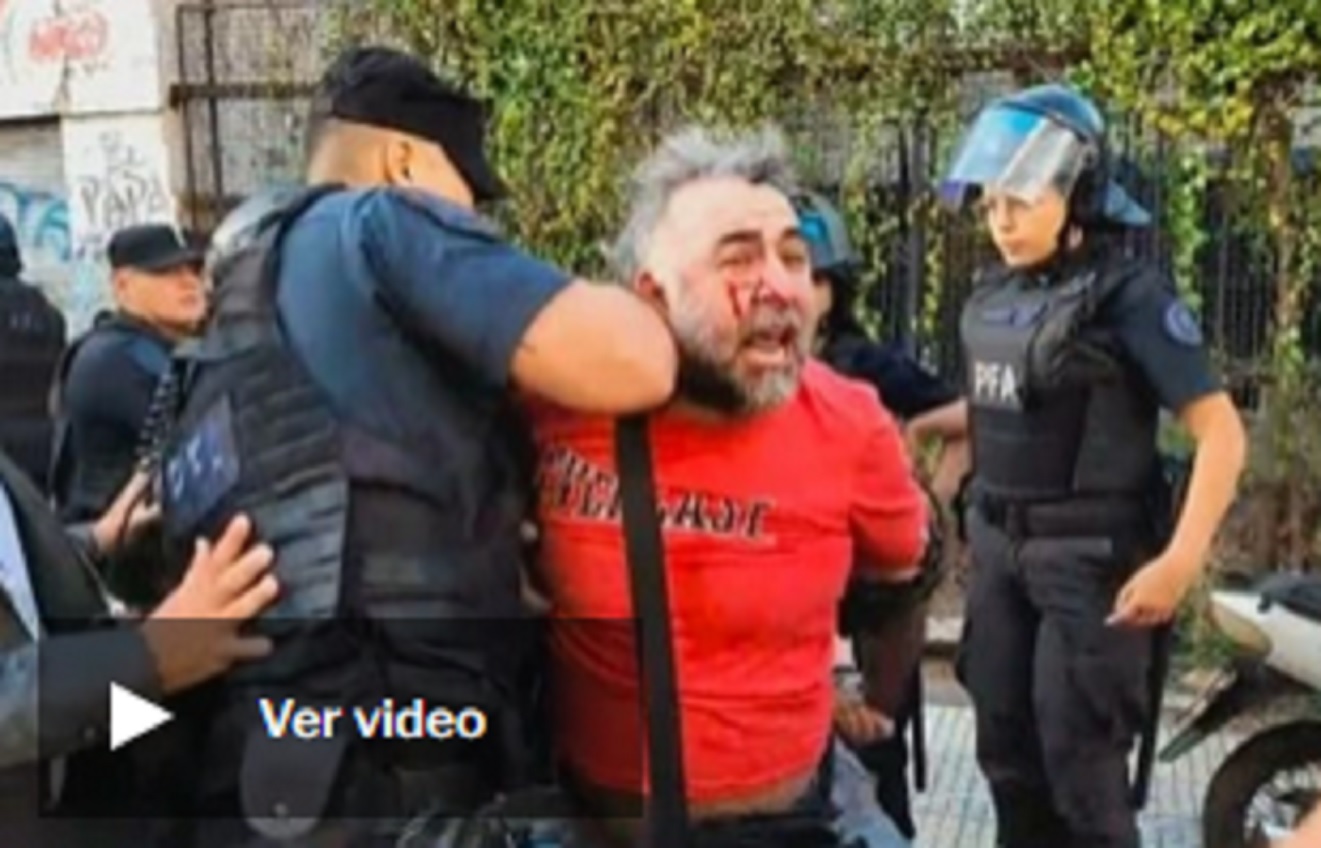 La Policía Federal agredió y detuvo a un camarógrafo de A24 antes de la sesión en Senado