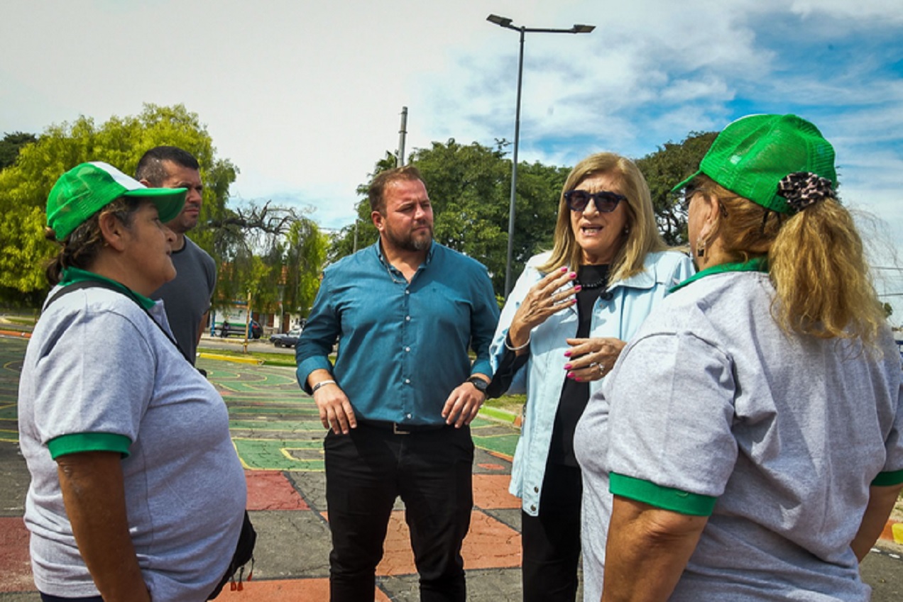 A partir de este lunes, la nueva Plaza Borges cuenta con presencia municipal para su resguardo