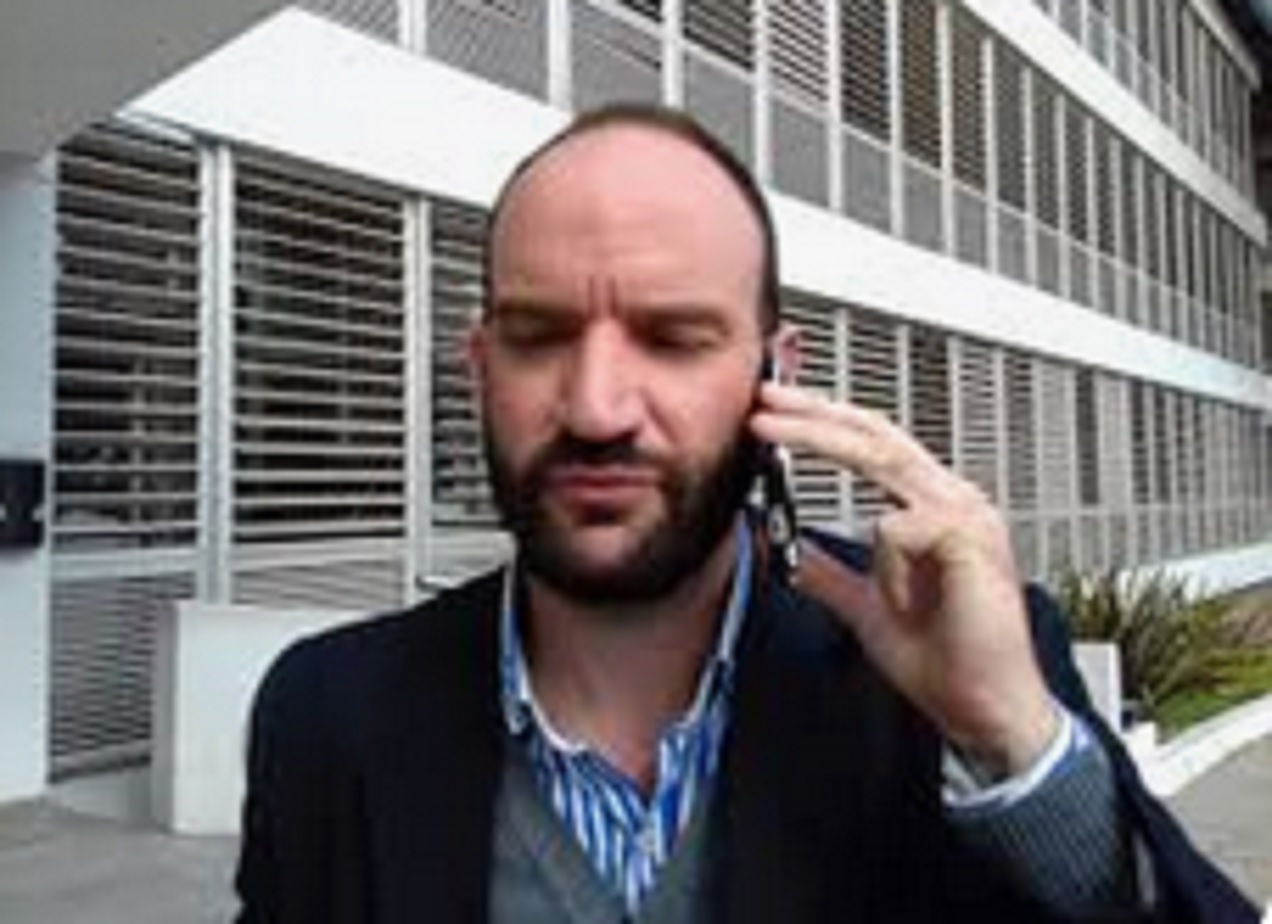 Azziani: Hay 23 damnificados que al día de hoy siguen sin obtener ningún tipo de respuesta por parte de esta mujer