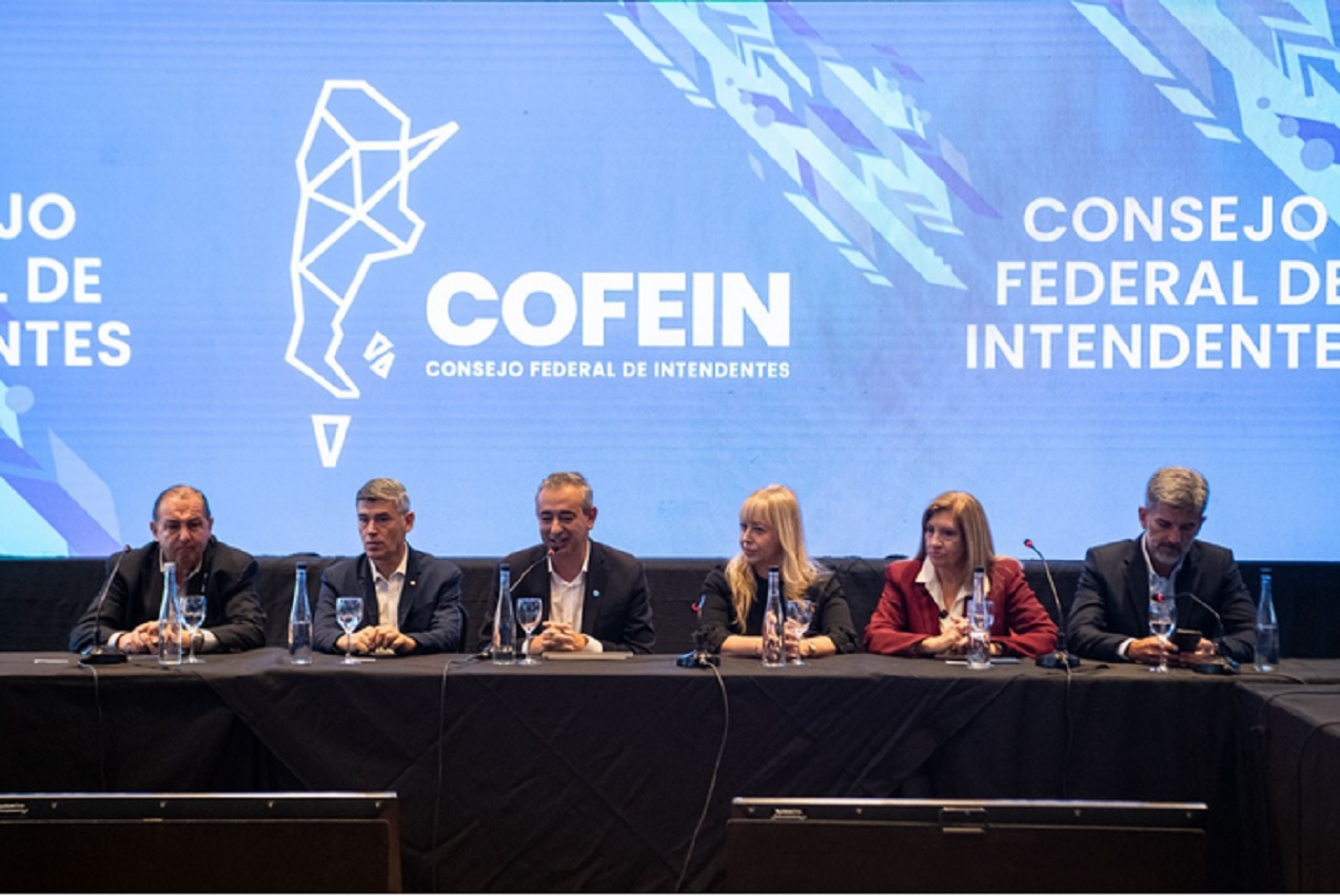 Romero participó del COFEIN y volvió a reclamar por los recursos retenidos a los municipios