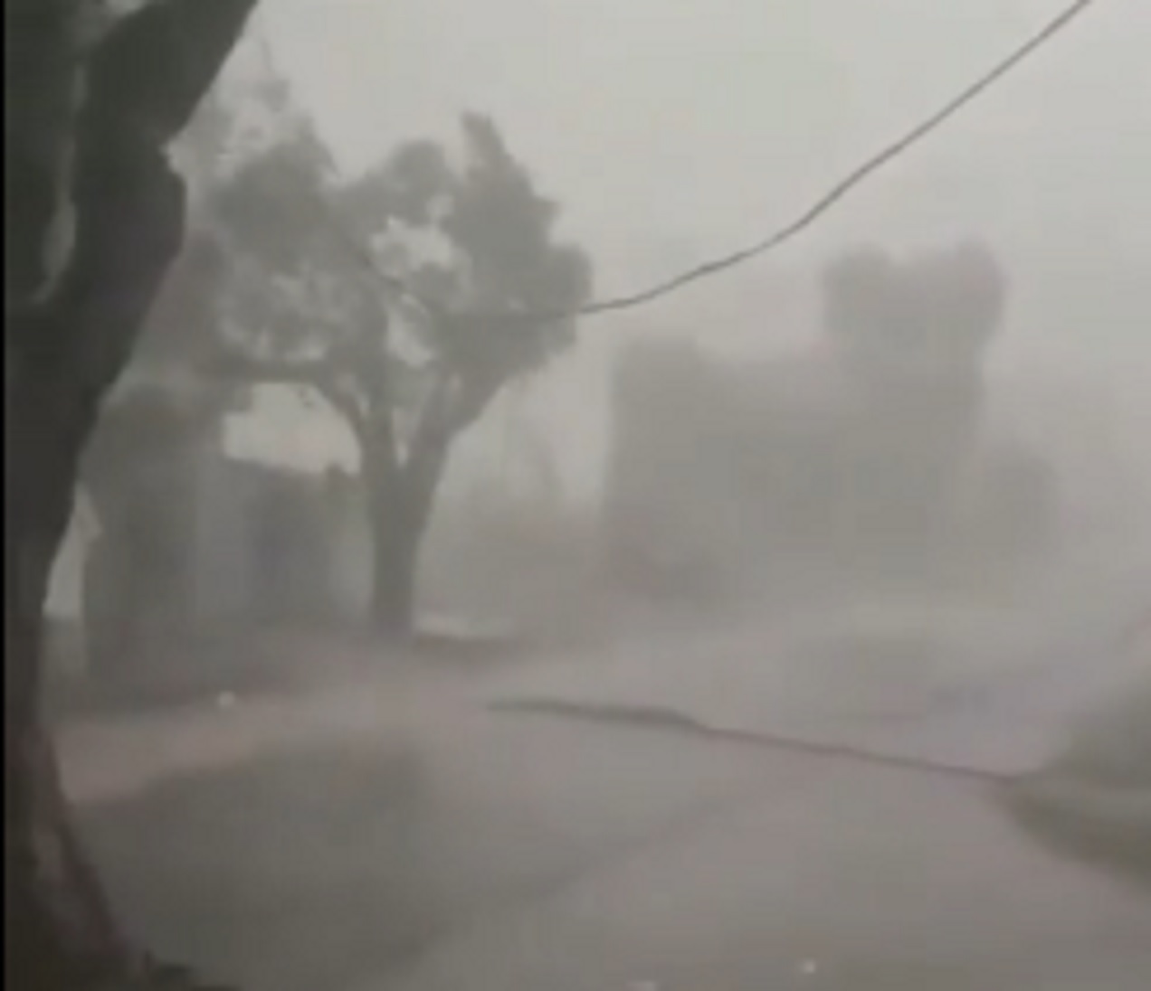 Feroz temporal: una tormenta eléctrica causó más de cien muertes y derrumbes masivos