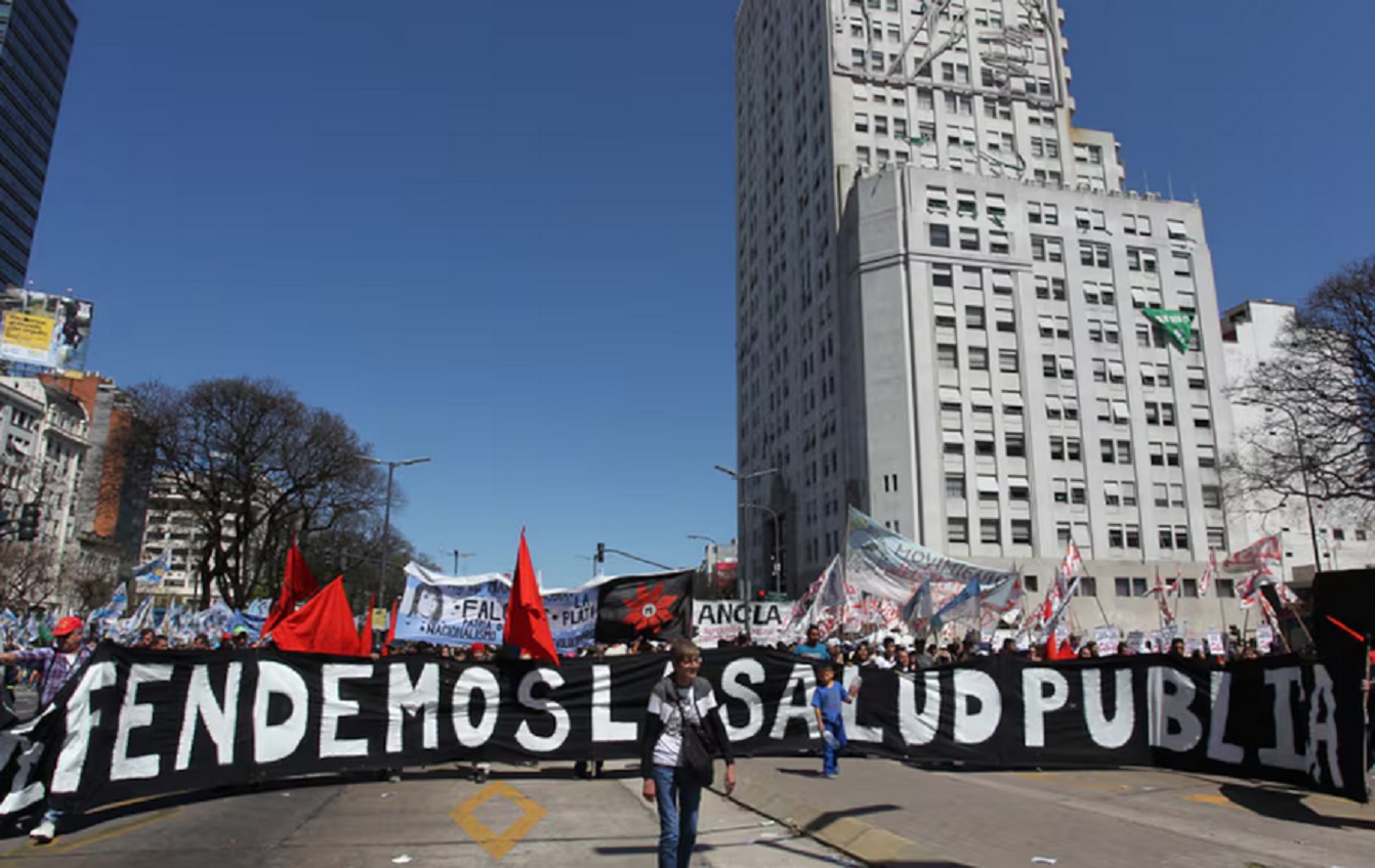 Milei ajusta en la lucha contra el cáncer, las vacunas, el HIV y las enfermedades crónicas