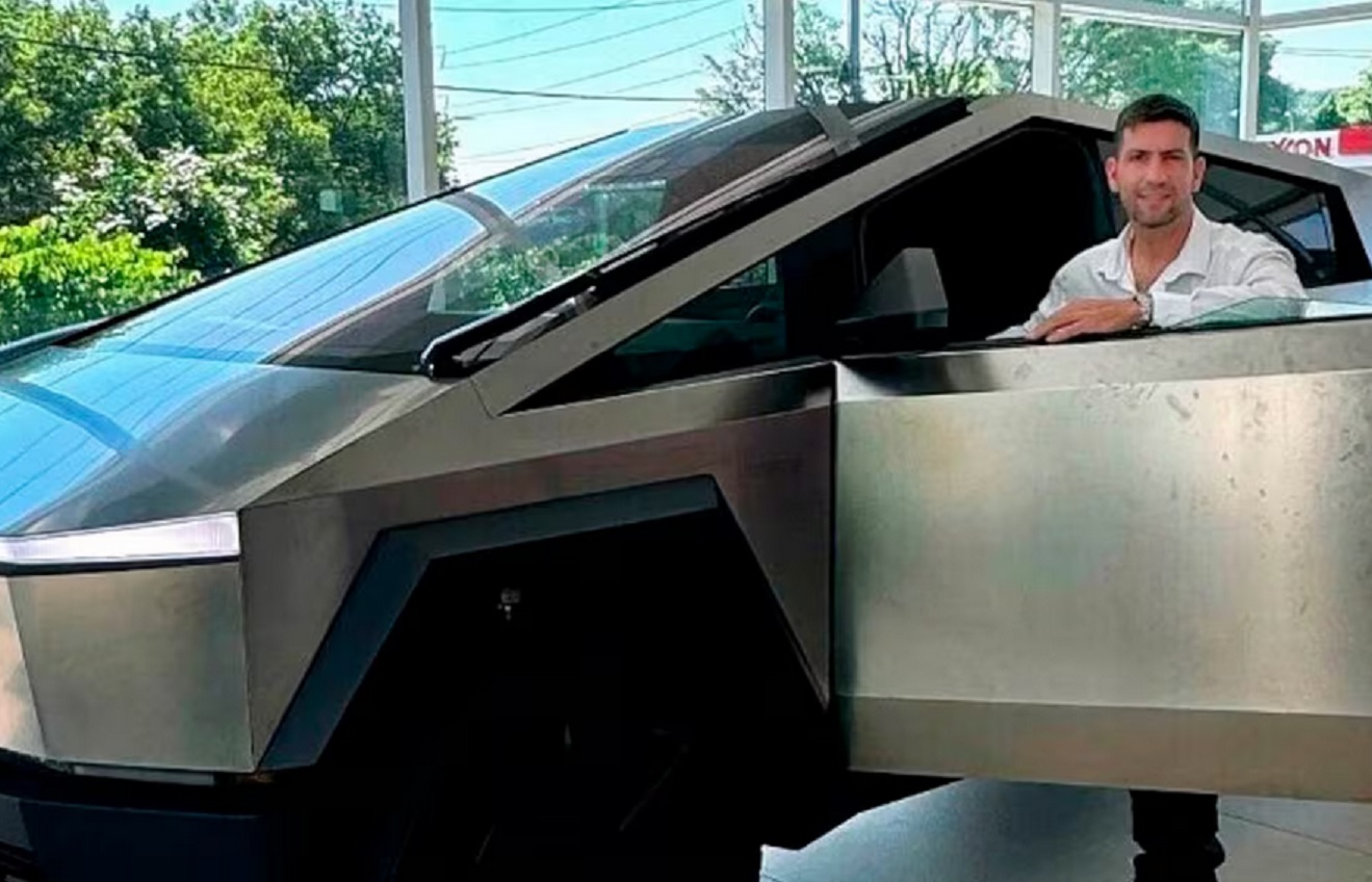 Milei quiso garronearle un Tesla a Elon Musk y Quintar le ofreció el suyo