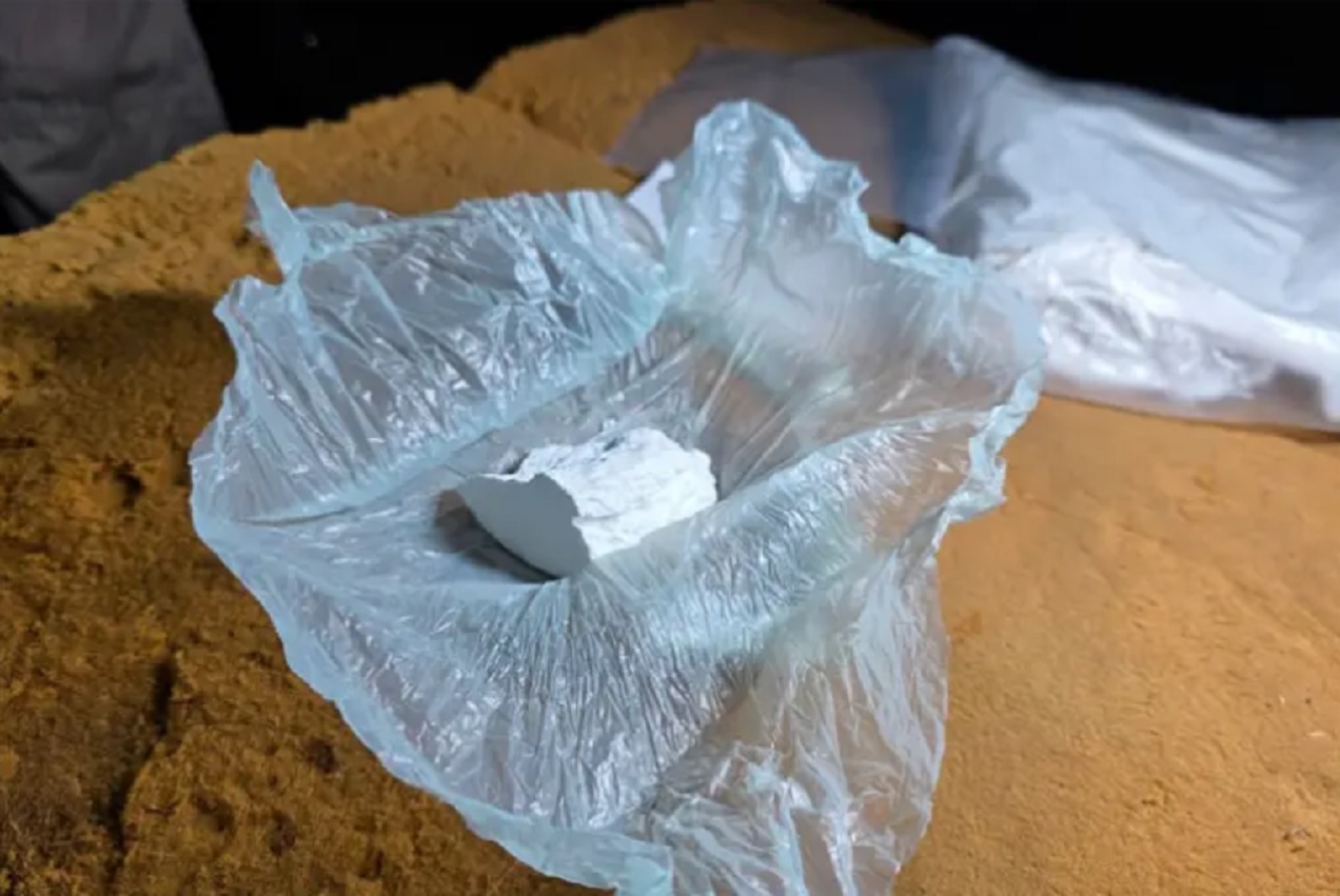 Incautaron un trozo compacto de cocaína