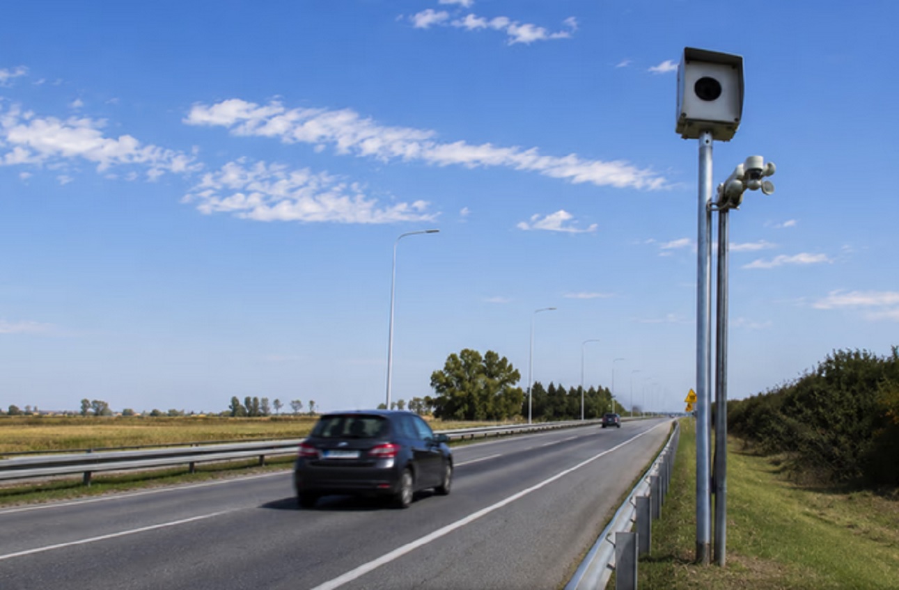 Multas: un nuevo radar inteligente que no se puede esquivar podría llegar a las rutas argentinas
