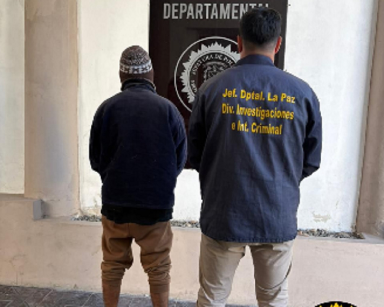 En allanamiento por un hurto, secuestraron zapatillas y dinero