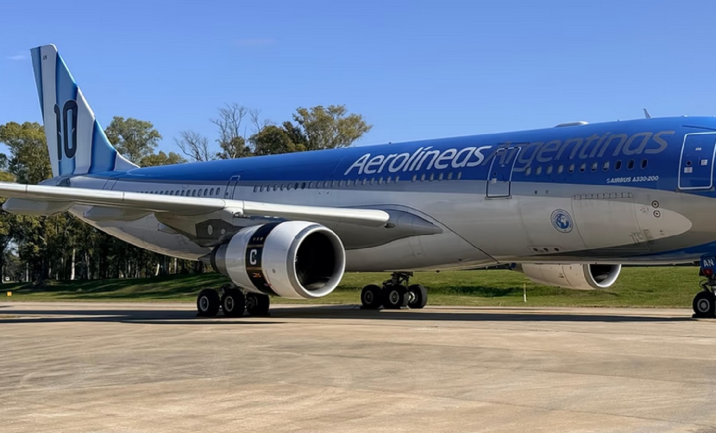 Aerolíneas Argentinas presentó en Ezeiza El Avión Más Argentino del Mundo