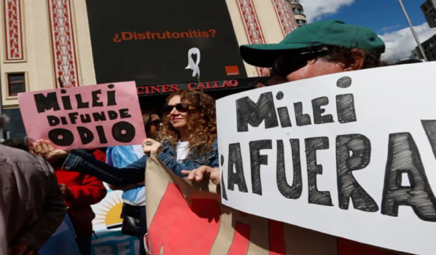 Escenario de fragilidad: la pérdida de ingresos empieza a impactar de lleno en la popularidad de Milei