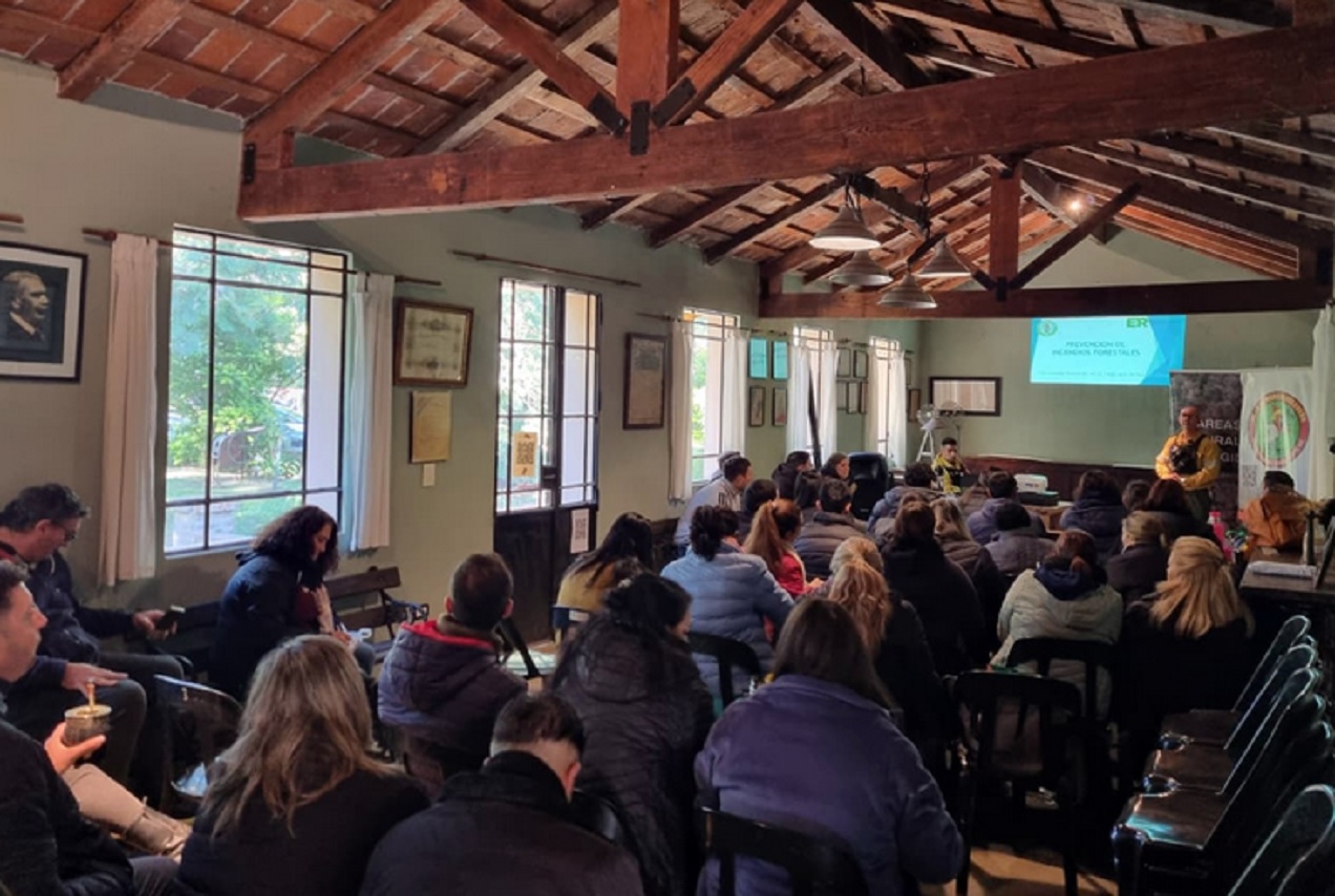 Capacitan a docentes entrerrianos en conservación y prevención de incendios en áreas protegidas
