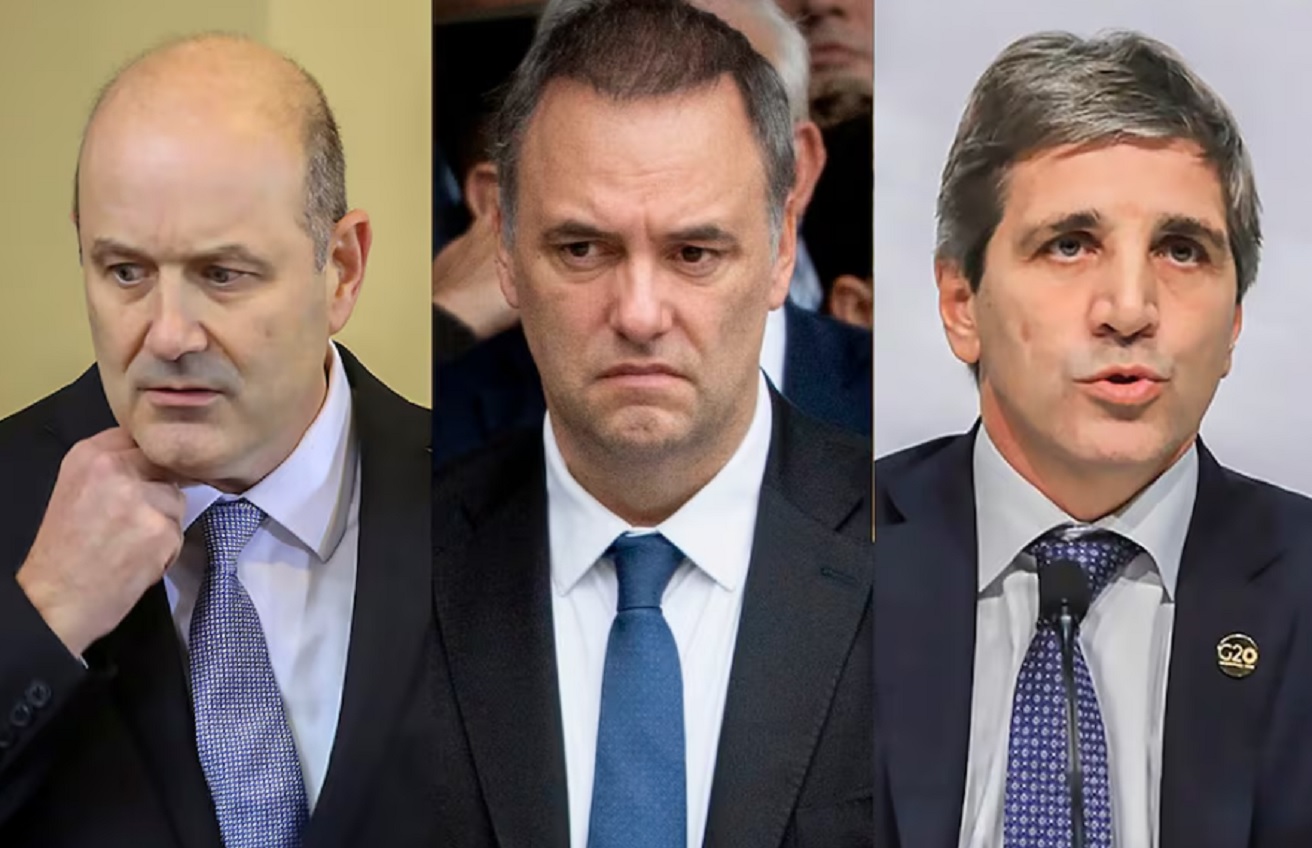 Colapso inducido, vaciamiento y desvío de fondos