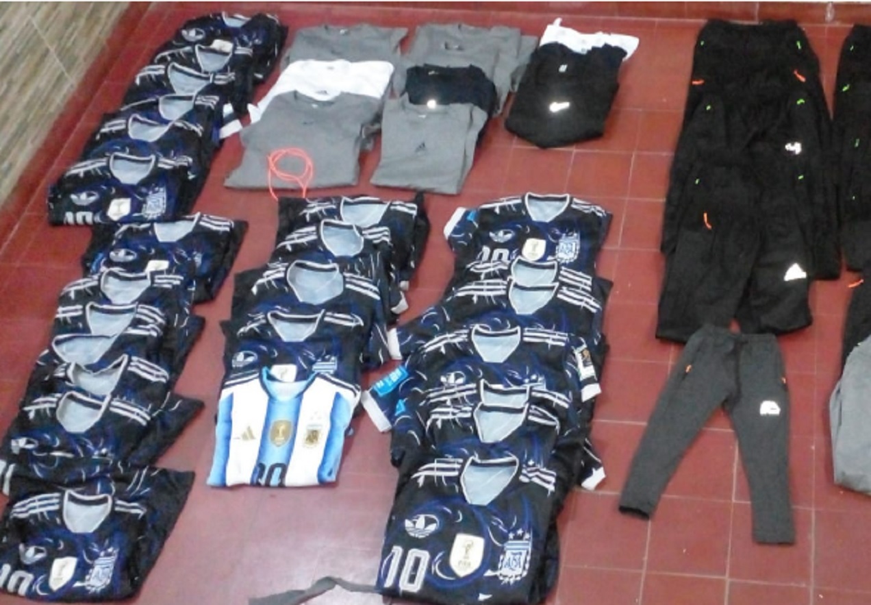Santa Elena: Robó gran cantidad de ropa en un comercio y fue detenido