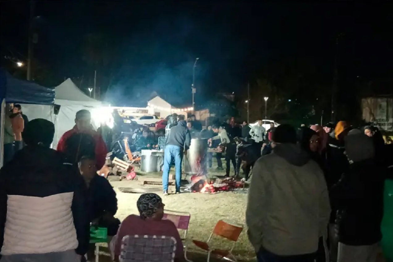 Realizaron olla popular en apoyo a trabajadores de Granja Tres Arroyos