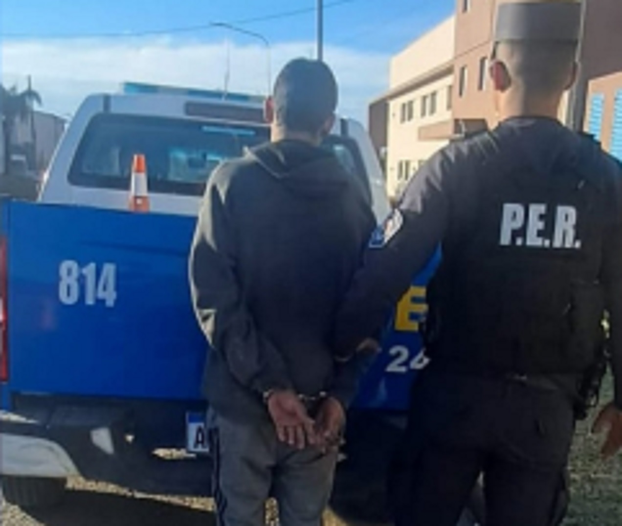 Robó gorras en local comercial y fue detenido