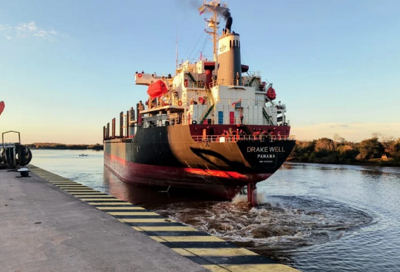 Nuevo buque arribó al puerto de Concepción del Uruguay