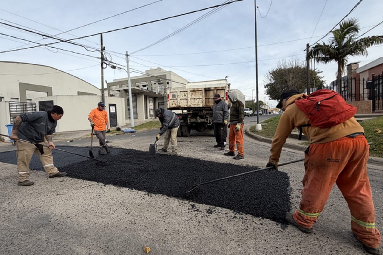 Calle a Calle: el Municipio realiza recomposición vial en barrio La Milagrosa
